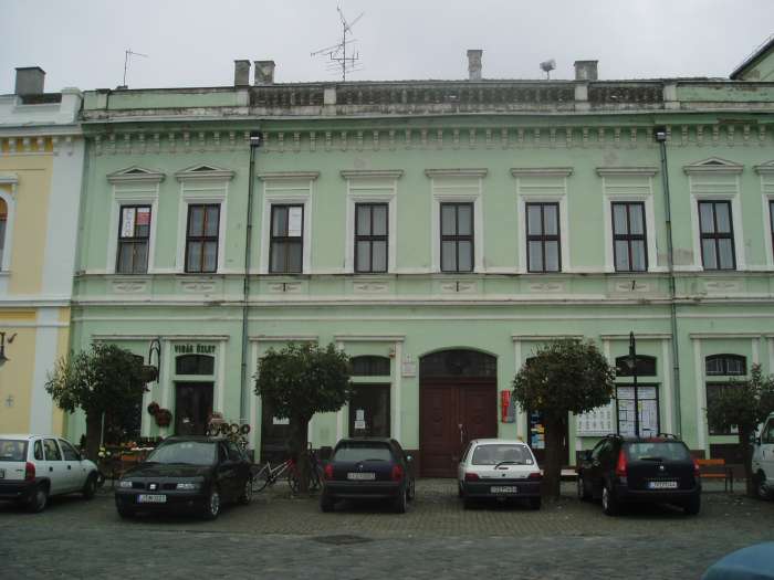 Baja, Szentháromság tér 05. 1.kép.jpg Baja, Szentháromság tér 05. 1.kép.jpg