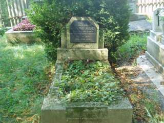 Sárospatak, Vörösmarty u. Református temető: Gulyás József.jpg Sárospatak, Vörösmarty u. Református temető: Gulyás József.jpg